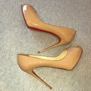 Christian Louboutin nude heels size 39